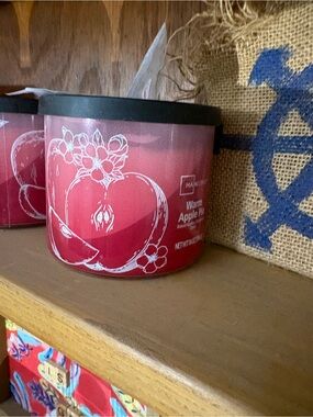 Warm Apple Pie Scented Candle - Red Gradient Jar